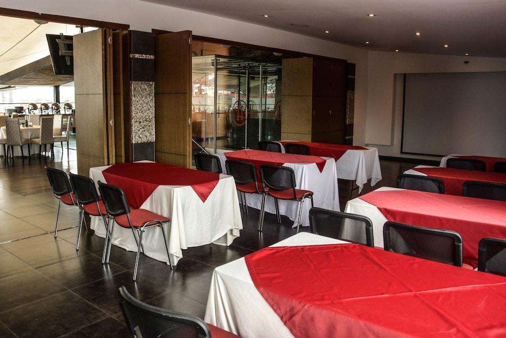 Zi One Luxury Hotel Перейра Екстериор снимка